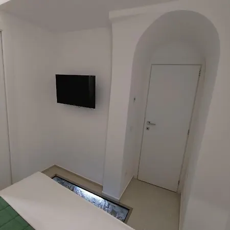 아파트 A Casa Dei Romani *